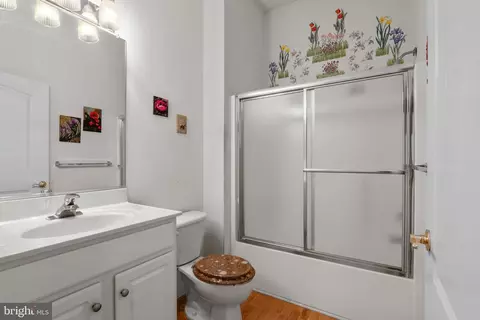 Bath - 10 Annapolis Ct, Ocean Pines, MD 21811 photo 2 of 3