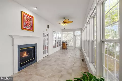 Entry Way - 10 Annapolis Ct, Ocean Pines, MD 21811 photo 3 of 7
