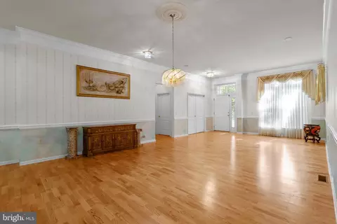 Living - 10 Annapolis Ct, Ocean Pines, MD 21811 photo 2 of 6