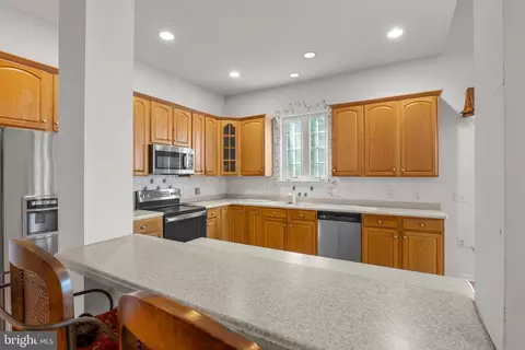 Kitchen - 10 Annapolis Ct, Ocean Pines, MD 21811 photo 3 of 4
