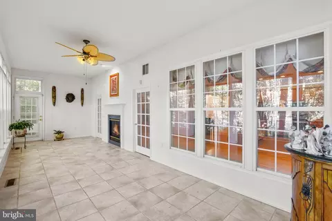 Entry Way - 10 Annapolis Ct, Ocean Pines, MD 21811 photo 2 of 7