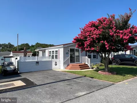 11828 E Buccaneer Dr, Berlin, MD 21811