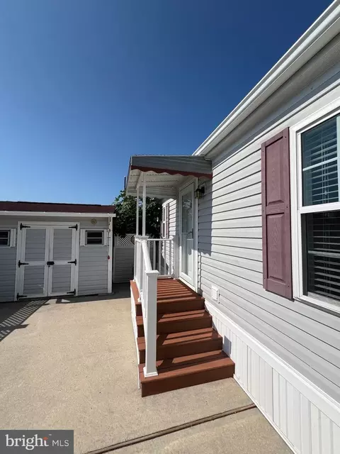 11828 E Buccaneer Dr, Berlin, MD 21811 photo 4