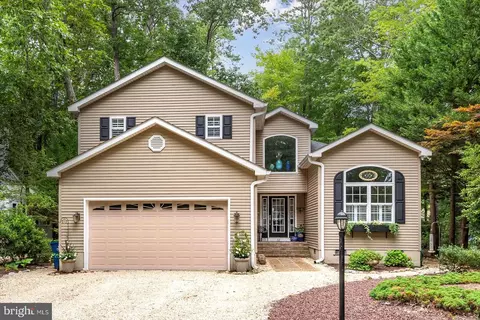 52 Sandyhook Rd, Ocean Pines, MD 21811