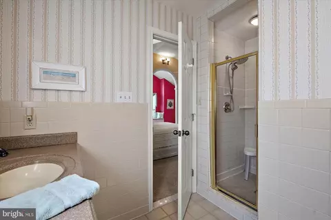 Bath - 703 Loop Rd, Ocean City, MD 21842 photo 3 of 6