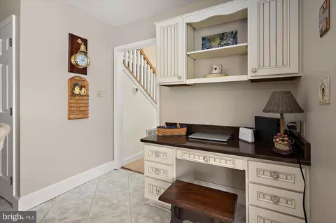 Entry Way - 703 Loop Rd, Ocean City, MD 21842 photo 3 of 7