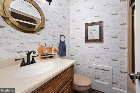 Bath - 703 Loop Rd, Ocean City, MD 21842 photo 5 of 6