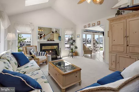 Living - 703 Loop Rd, Ocean City, MD 21842 photo 2 of 6