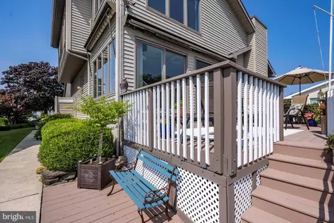 Exterior - 703 Loop Rd, Ocean City, MD 21842 photo 9 of 20