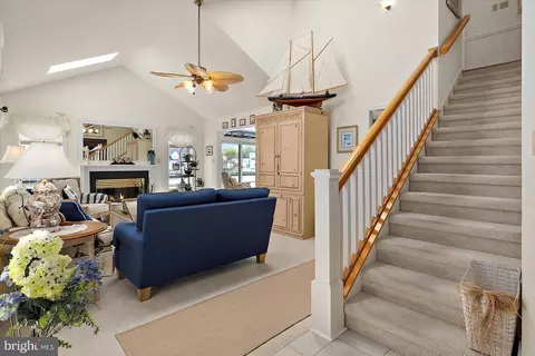 Entry Way - 703 Loop Rd, Ocean City, MD 21842 photo 2 of 7