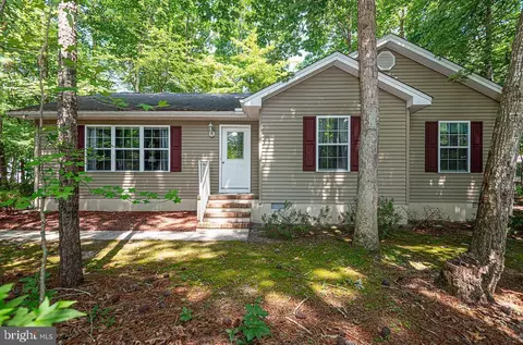 2 Cannon Dr, Ocean Pines, MD 21811