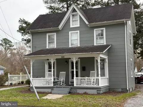 309 W Market St, Snow Hill, MD 21863