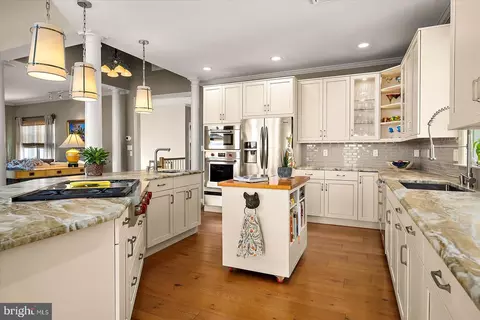 Kitchen - 9605 Indian Trail Dr, Berlin, MD 21811 photo 8 of 9