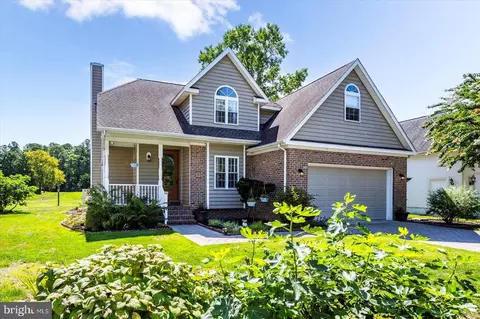 10909 Player Ln, Berlin, MD 21811