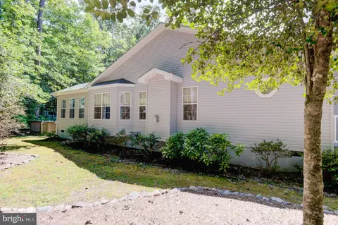 Exterior - 10 Cannon Dr, Ocean Pines, MD 21811 photo 7 of 9