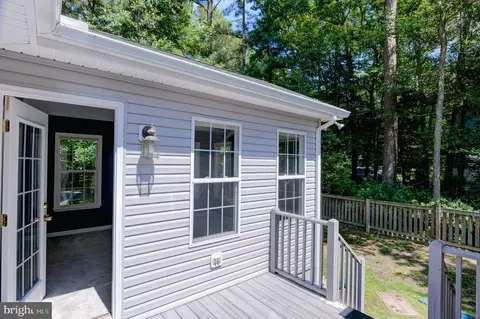 Exterior - 10 Cannon Dr, Ocean Pines, MD 21811 photo 4 of 9