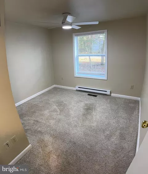 Bedroom - 85 Pinehurst Rd, Ocean Pines, MD 21811 photo 5 of 5