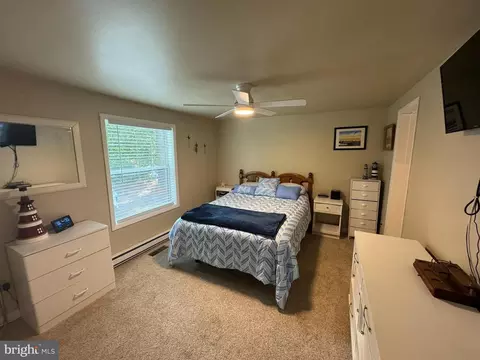 Bedroom - 85 Pinehurst Rd, Ocean Pines, MD 21811 photo 1 of 5