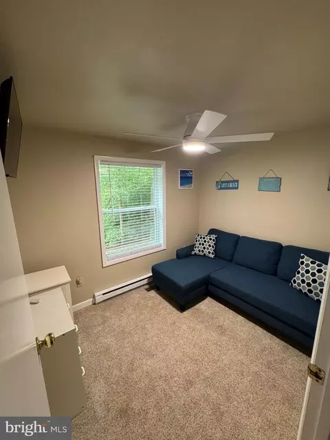 Bedroom - 85 Pinehurst Rd, Ocean Pines, MD 21811 photo 3 of 5
