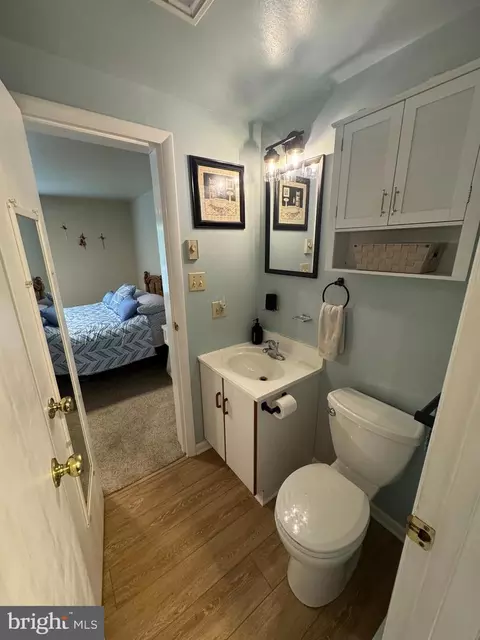 Bath - 85 Pinehurst Rd, Ocean Pines, MD 21811 photo 1 of 2