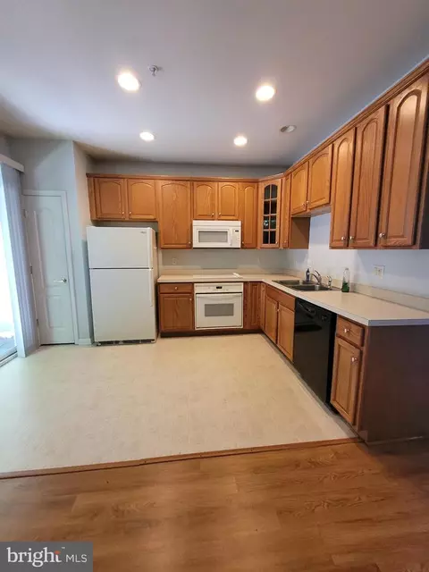 Kitchen - 331 Schooner Ln #302, Berlin, MD 21811 photo 1 of 2