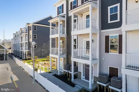104 143rd St #F, Ocean City, MD 21842
