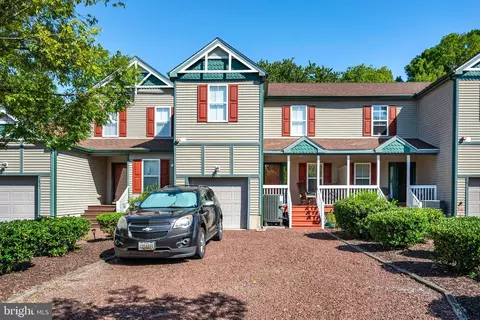 323 Yacht Club Dr, Berlin, MD 21811