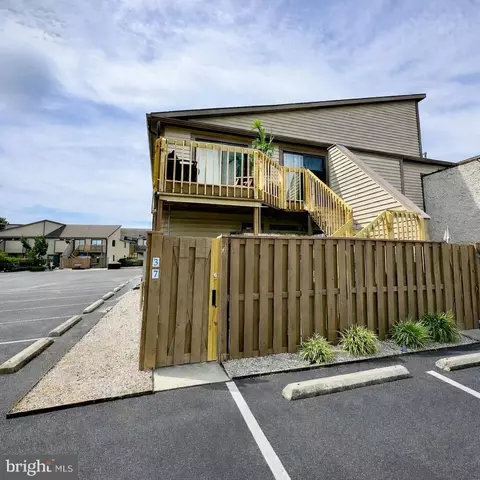 105 120th St #37, Ocean City, MD 21842