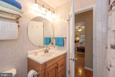 Bath - 5 Laport Ct, Ocean Pines, MD 21811 photo 9 of 11