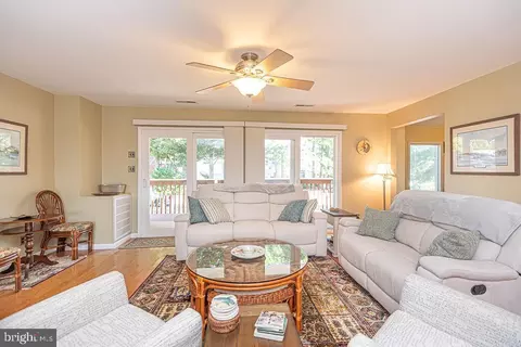 Living - 5 Laport Ct, Ocean Pines, MD 21811 photo 2 of 2