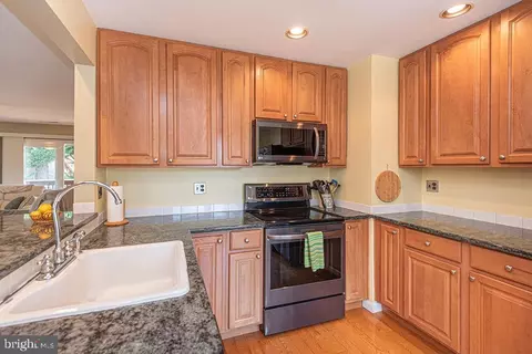 Kitchen - 5 Laport Ct, Ocean Pines, MD 21811 photo 4 of 10