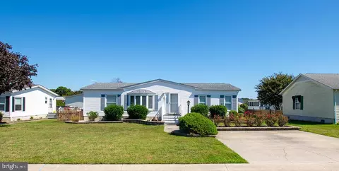 57 Anchor Way Dr, Berlin, MD 21811