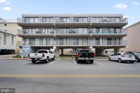 5 44th St #302, Ocean City, MD 21842