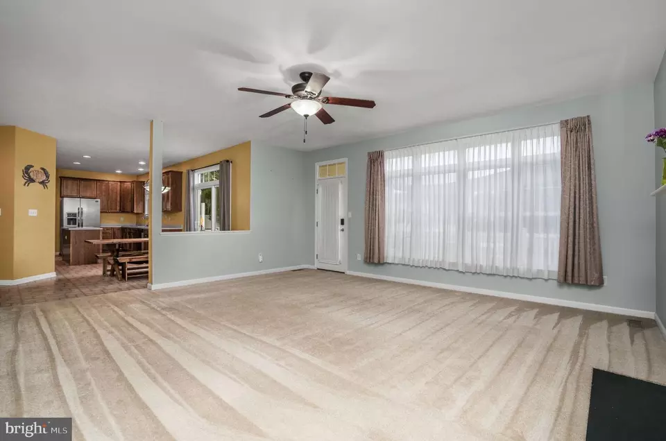 Living - 2745 Stockton Rd, Pocomoke City, MD 21851 photo 4 of 6