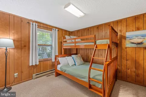 Bedroom - 22 Cresthaven Dr, Ocean Pines, MD 21811 photo 4 of 5