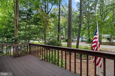 Exterior - 22 Cresthaven Dr, Ocean Pines, MD 21811 photo 4 of 11