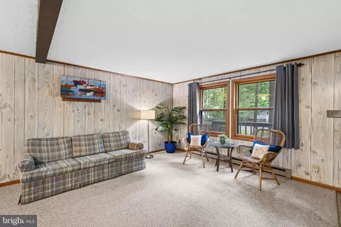 Living - 22 Cresthaven Dr, Ocean Pines, MD 21811 photo 1 of 1