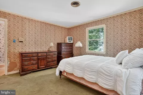 Bedroom - 11155 Assateague Rd, Berlin, MD 21811 photo 5 of 7