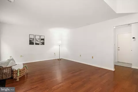 Living - 11410 Gaskin Dr, Berlin, MD 21811 photo 6 of 10