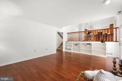 Living - 11410 Gaskin Dr, Berlin, MD 21811 photo 8 of 10
