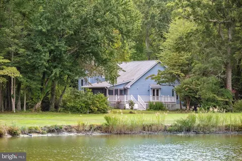 Exterior - 11410 Gaskin Dr, Berlin, MD 21811 photo 3 of 29
