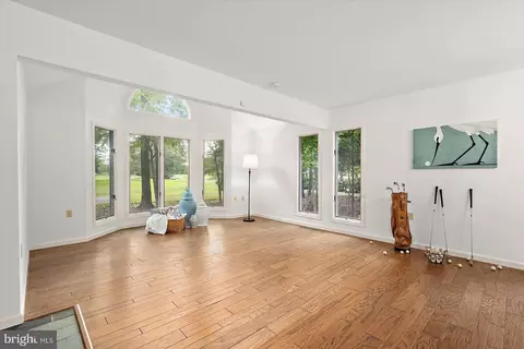 Living - 11410 Gaskin Dr, Berlin, MD 21811 photo 1 of 10