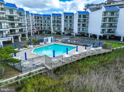 110 81st St #204, Ocean City, MD 21842