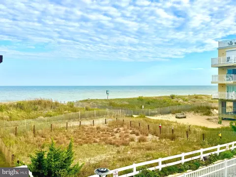 2 80th St #212, Ocean City, MD 21842