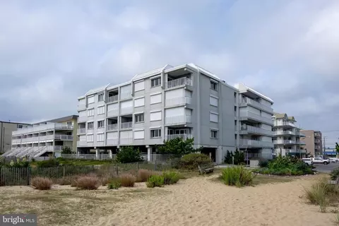 5 77th St #404, Ocean City, MD 21842