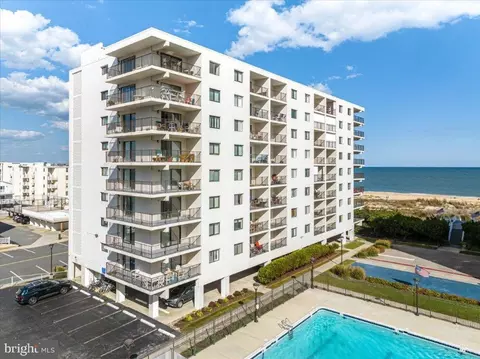 1 133rd St #806B, Ocean City, MD 21842