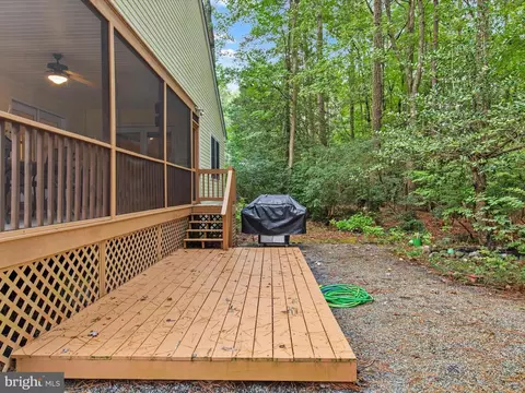 Exterior - 33 Pinehurst Rd, Berlin, MD 21811 photo 7 of 10