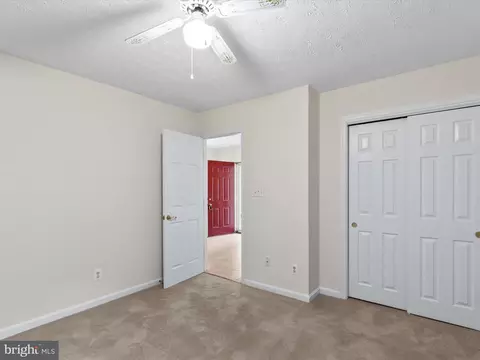 Bedroom - 33 Pinehurst Rd, Berlin, MD 21811 photo 5 of 6