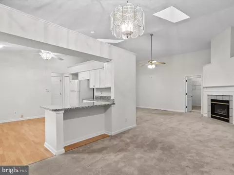 Living - 33 Pinehurst Rd, Berlin, MD 21811 photo 6 of 8