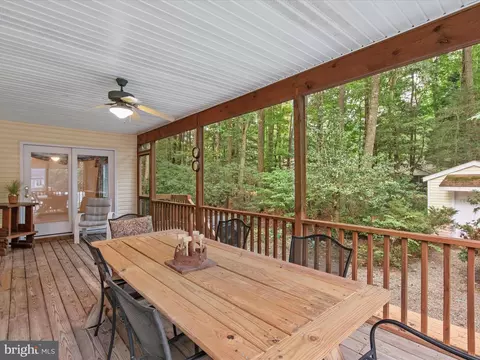 Exterior - 33 Pinehurst Rd, Berlin, MD 21811 photo 3 of 10